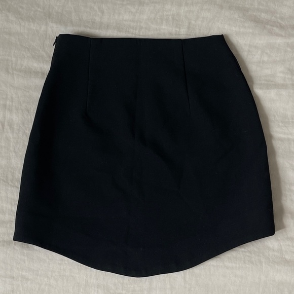 Zara skirt with buttons - Picture 3 of 3